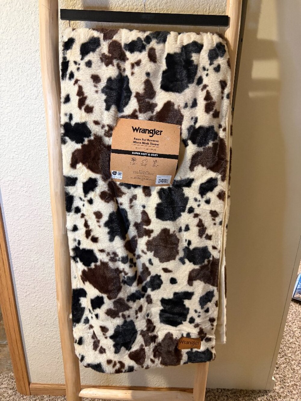 Wrangler Cow Print Faux Fur Reverse Micro Mink Throw Blanket 50x70 Western NWT
